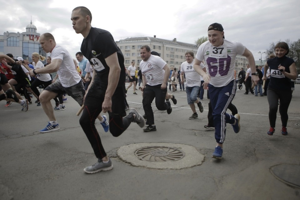 Тысячи псковичей пробежали эстафету «Псковской правды» – 2018