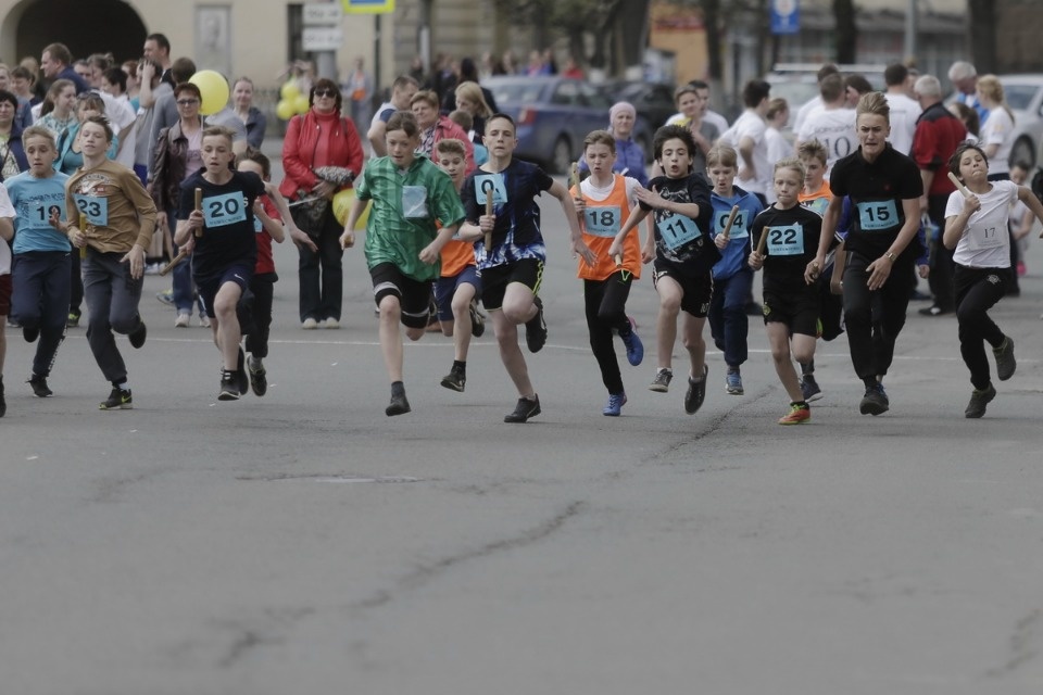 Тысячи псковичей пробежали эстафету «Псковской правды» – 2018