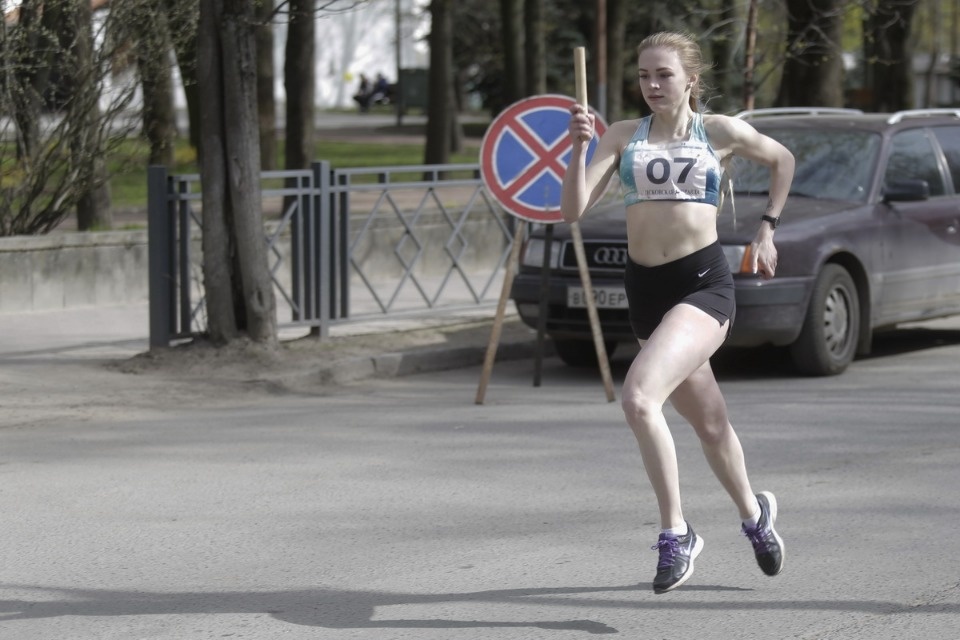 Тысячи псковичей пробежали эстафету «Псковской правды» – 2018