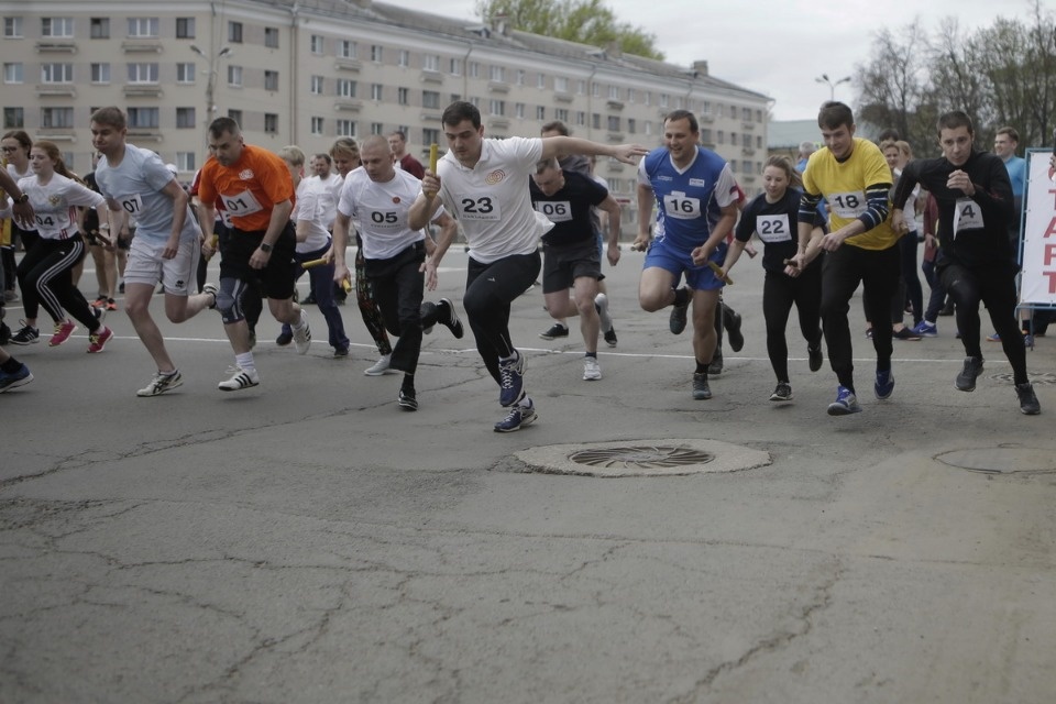 Тысячи псковичей пробежали эстафету «Псковской правды» – 2018