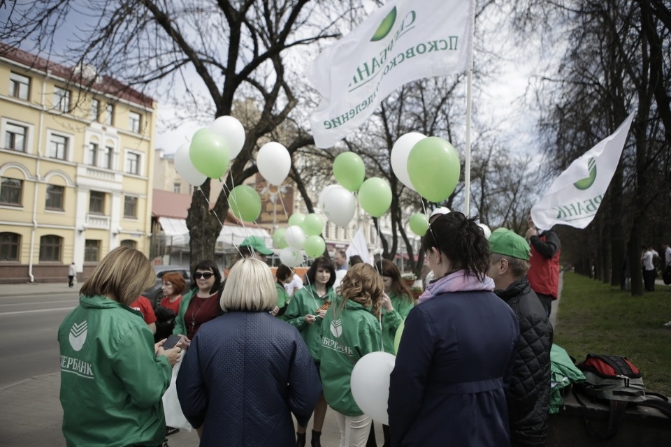 Тысячи псковичей пробежали эстафету «Псковской правды» – 2018