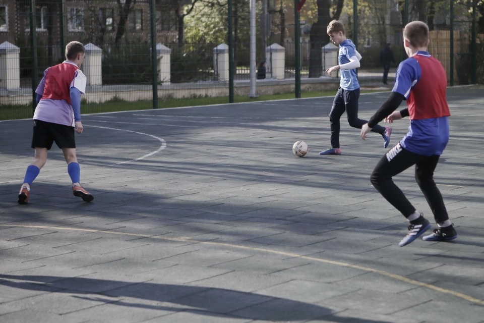 Чемпионат по дворовому футболу на кубок губернатора Чемпионат по дворовому футболу на кубок губернатора