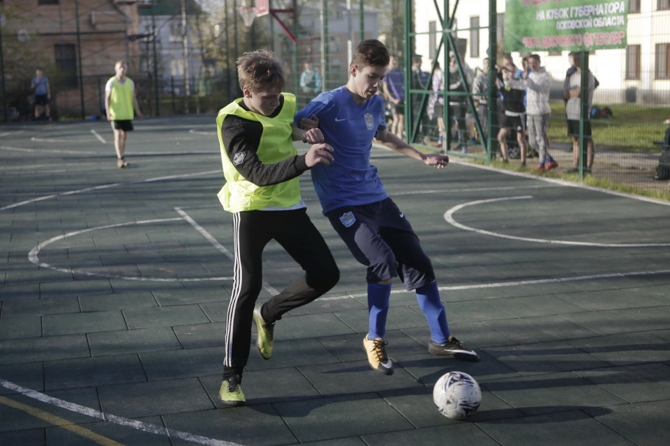 Чемпионат по дворовому футболу на кубок губернатора Чемпионат по дворовому футболу на кубок губернатора