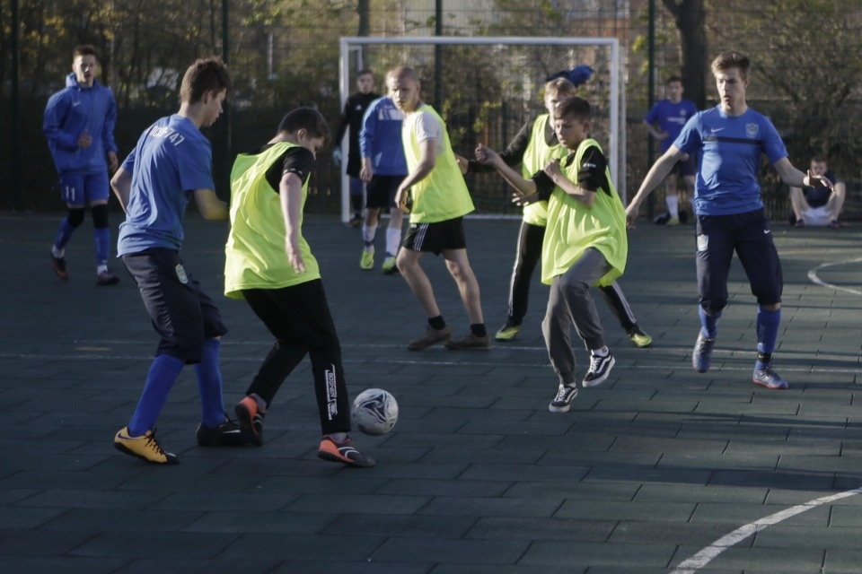 Чемпионат по дворовому футболу на кубок губернатора Чемпионат по дворовому футболу на кубок губернатора