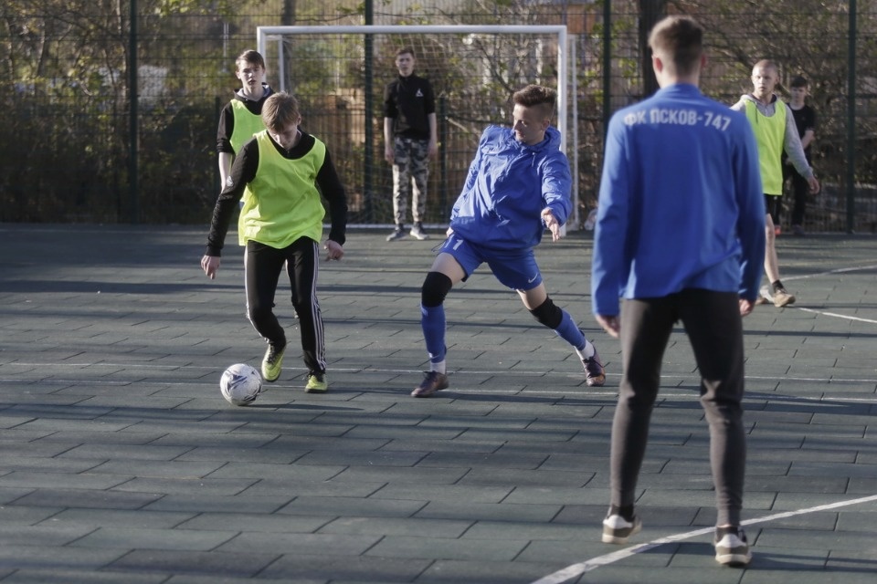 Чемпионат по дворовому футболу на кубок губернатора Чемпионат по дворовому футболу на кубок губернатора