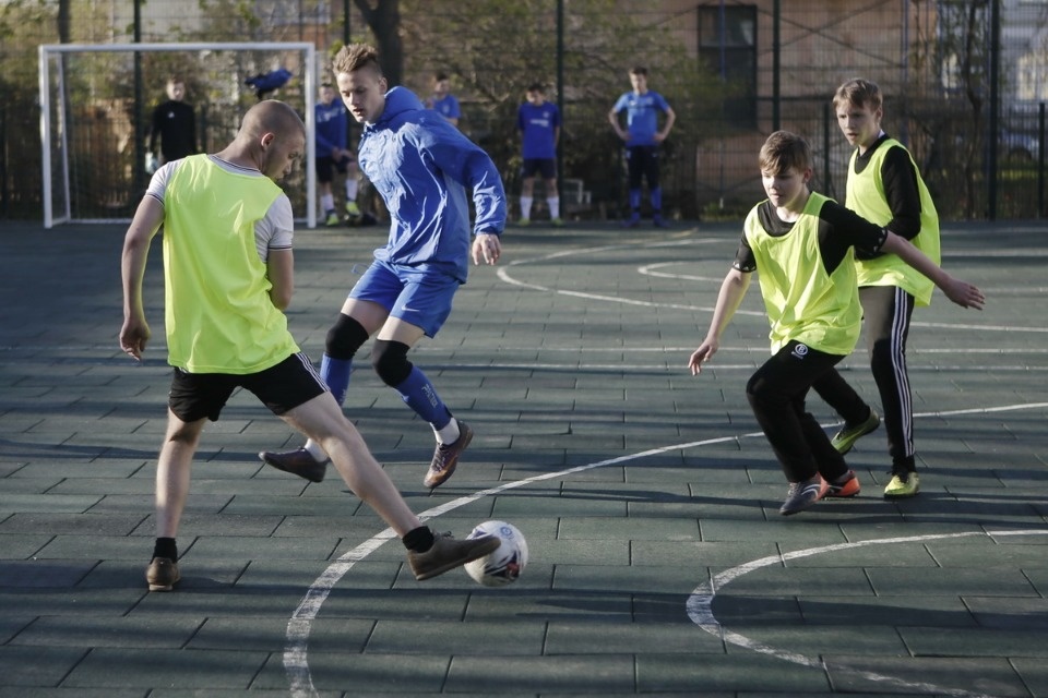 Чемпионат по дворовому футболу на кубок губернатора Чемпионат по дворовому футболу на кубок губернатора