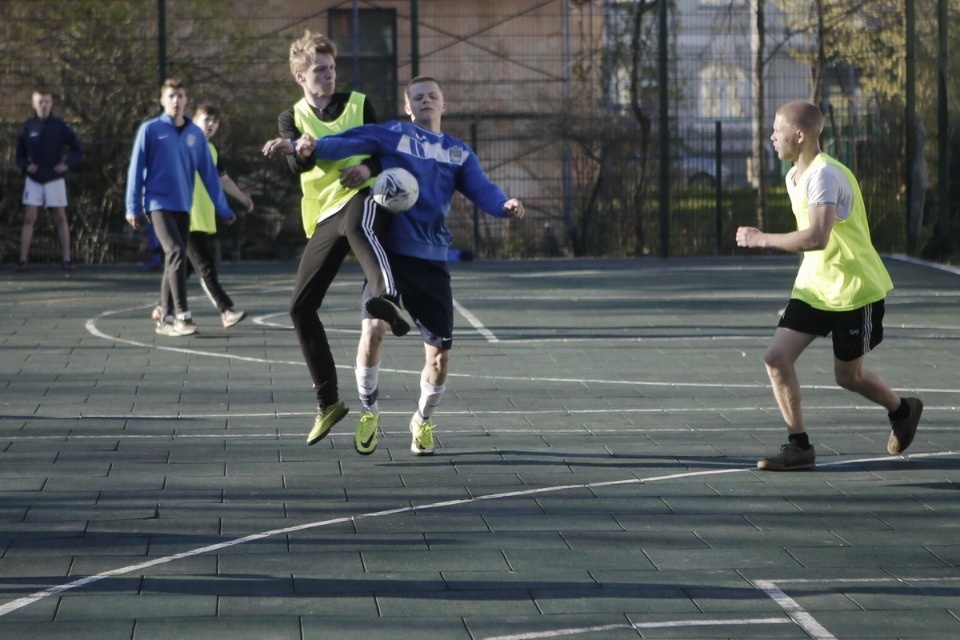 Чемпионат по дворовому футболу на кубок губернатора Чемпионат по дворовому футболу на кубок губернатора
