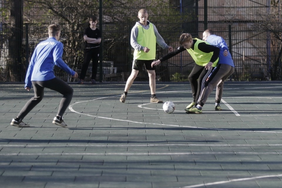 Чемпионат по дворовому футболу на кубок губернатора Чемпионат по дворовому футболу на кубок губернатора