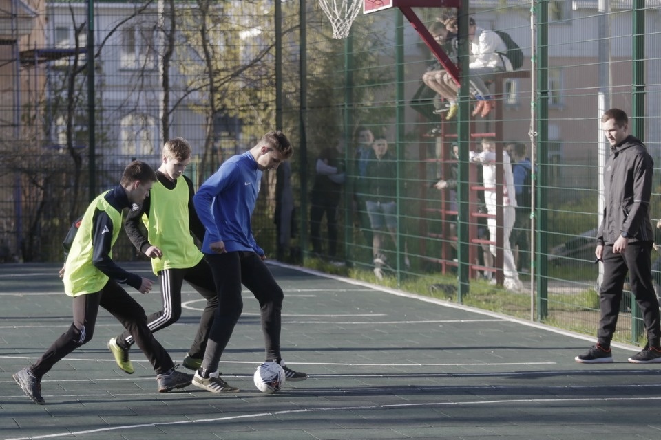 Чемпионат по дворовому футболу на кубок губернатора Чемпионат по дворовому футболу на кубок губернатора