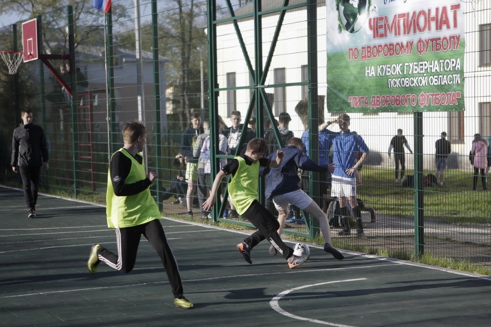 Чемпионат по дворовому футболу на кубок губернатора Чемпионат по дворовому футболу на кубок губернатора