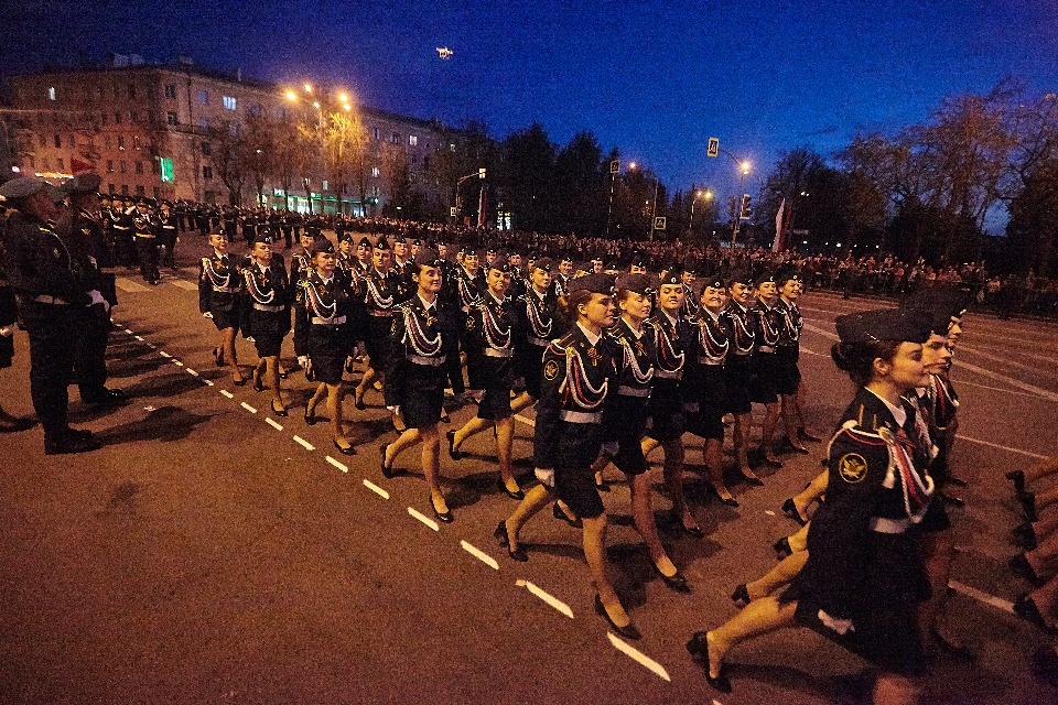 Последняя вечерняя репетиция парада Победы прошла в Пскове