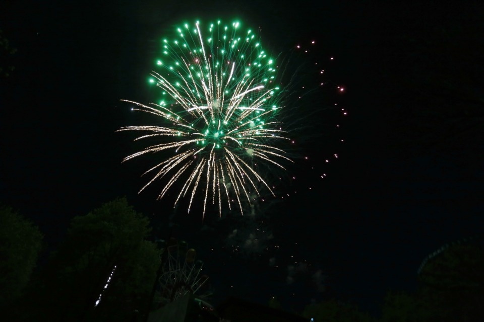 Праздничным салютом завершился в Пскове День Победы