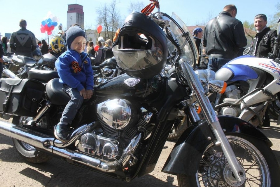 Парад Победы по-байкерски