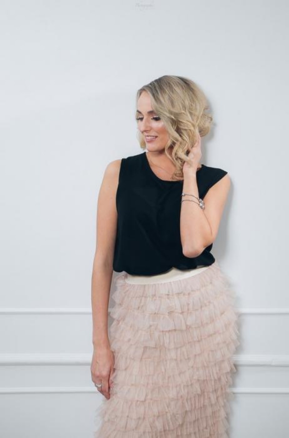 Под сенью короны