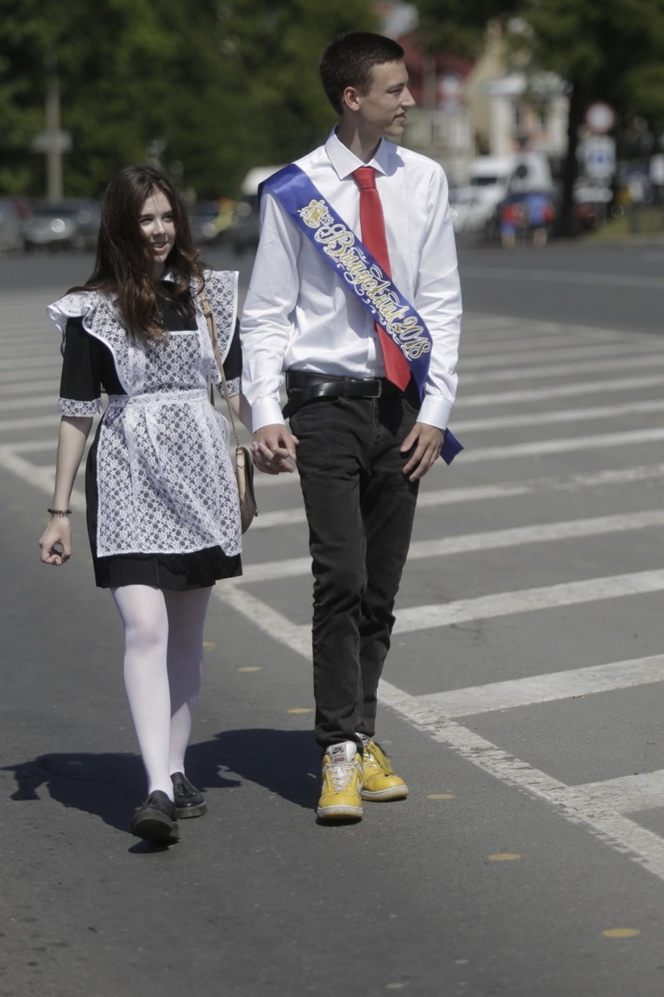 Для псковских выпускников прозвенел Последний звонок