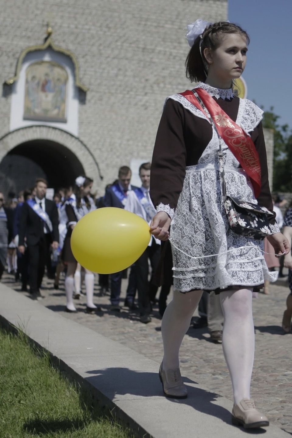 Для псковских выпускников прозвенел Последний звонок