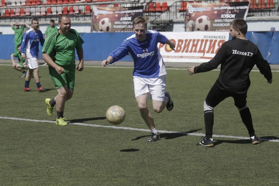 Финальный этап Чемпионата по дворовому футболу на кубок врио губернатора Михаила Ведерникова Финальный этап Чемпионата по дворовому футболу на кубок врио губернатора Михаила Ведерникова