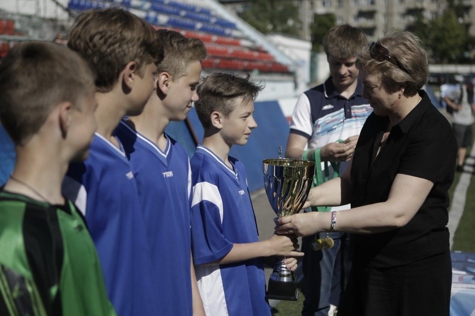 Награждение победителей Чемпионата по дворовому футболу на кубок губернатора