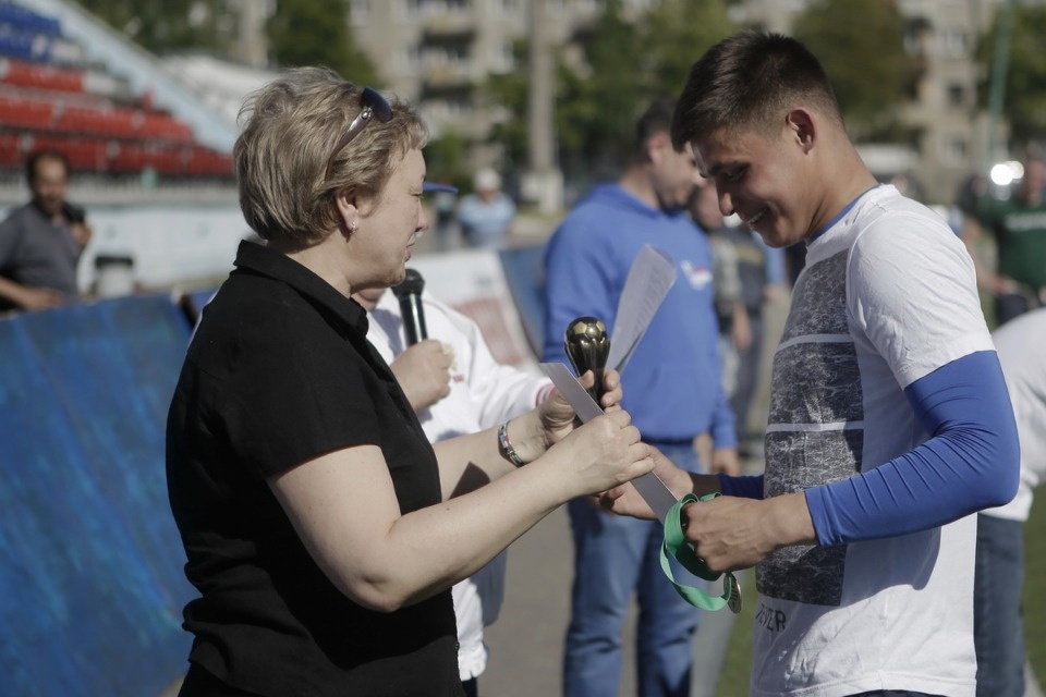 Награждение победителей Чемпионата по дворовому футболу на кубок губернатора