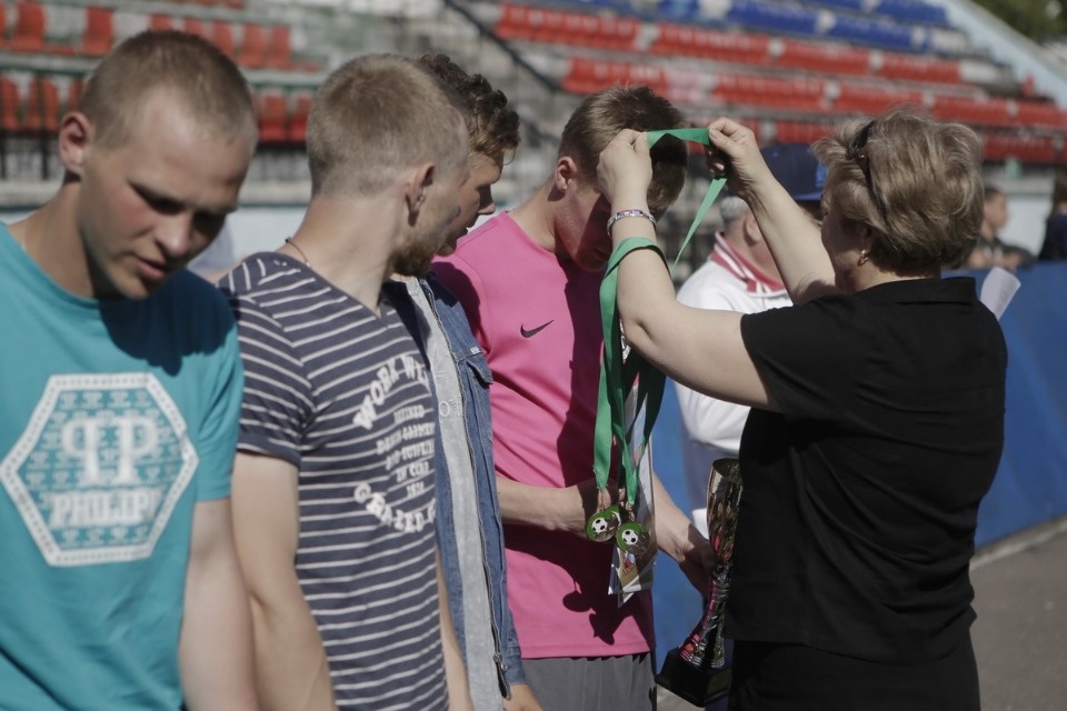 Награждение победителей Чемпионата по дворовому футболу на кубок губернатора