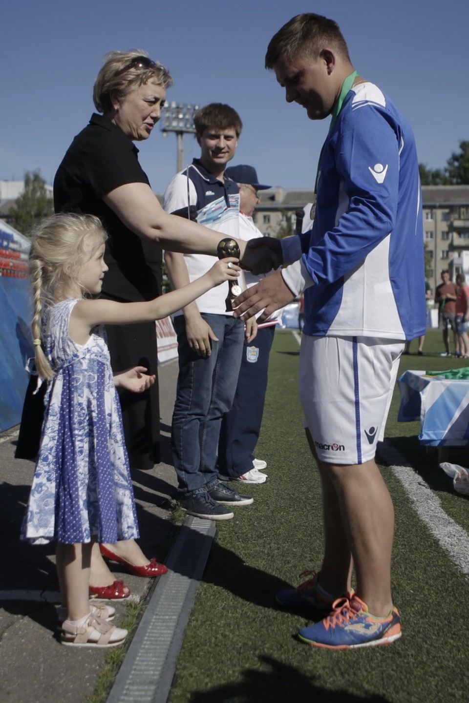 Награждение победителей Чемпионата по дворовому футболу на кубок губернатора