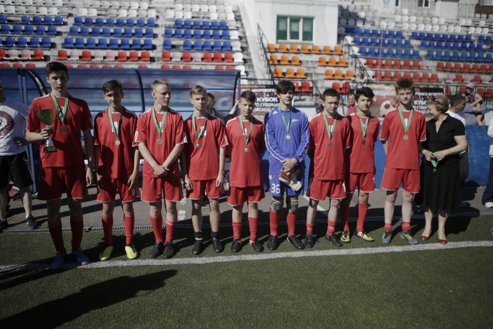 Награждение победителей Чемпионата по дворовому футболу на кубок губернатора