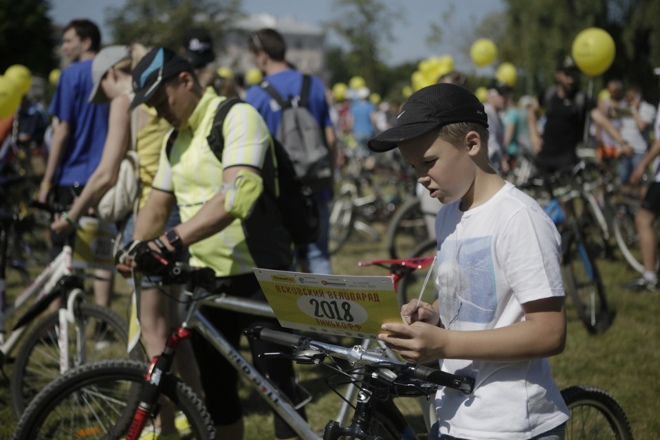 По улицам города проехал второй Псковский велопарад