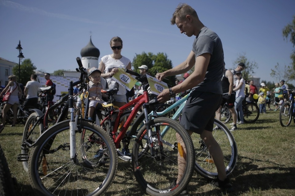 По улицам города проехал второй Псковский велопарад