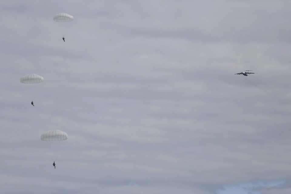 Тактические учения 76-й десантно-штурмовой дивизии. Тактические учения 76-й десантно-штурмовой дивизии.