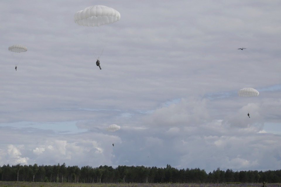 Тактические учения 76-й десантно-штурмовой дивизии. Тактические учения 76-й десантно-штурмовой дивизии.