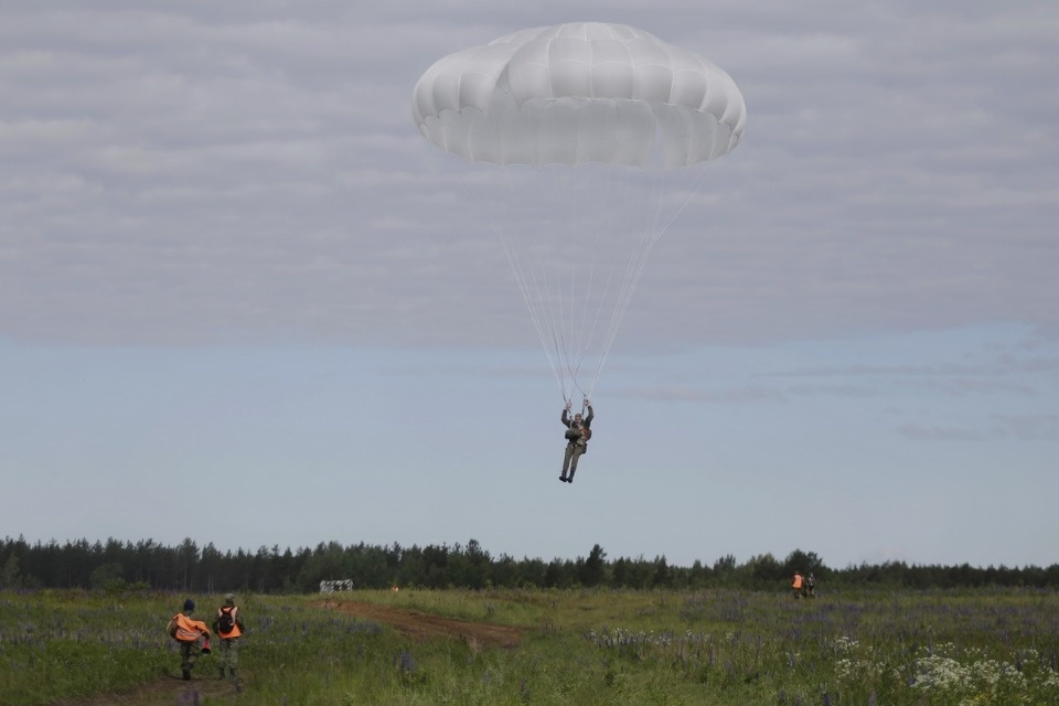 Тактические учения 76-й десантно-штурмовой дивизии. Тактические учения 76-й десантно-штурмовой дивизии.