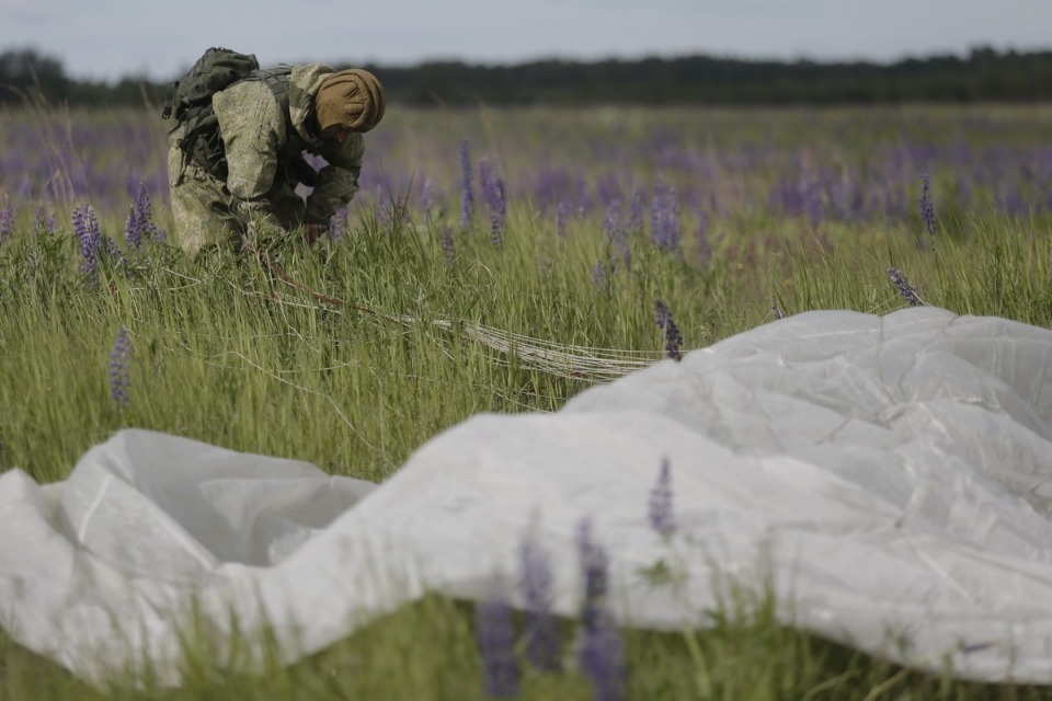 Тактические учения 76-й десантно-штурмовой дивизии. Тактические учения 76-й десантно-штурмовой дивизии.