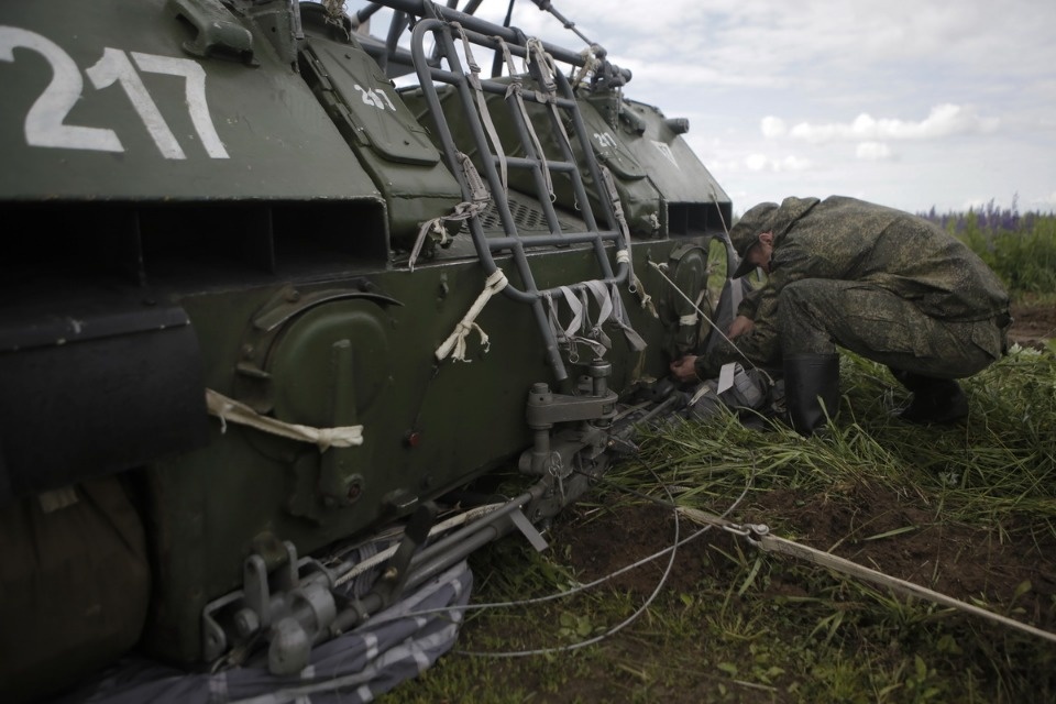 Тактические учения 76-й десантно-штурмовой дивизии. Тактические учения 76-й десантно-штурмовой дивизии.