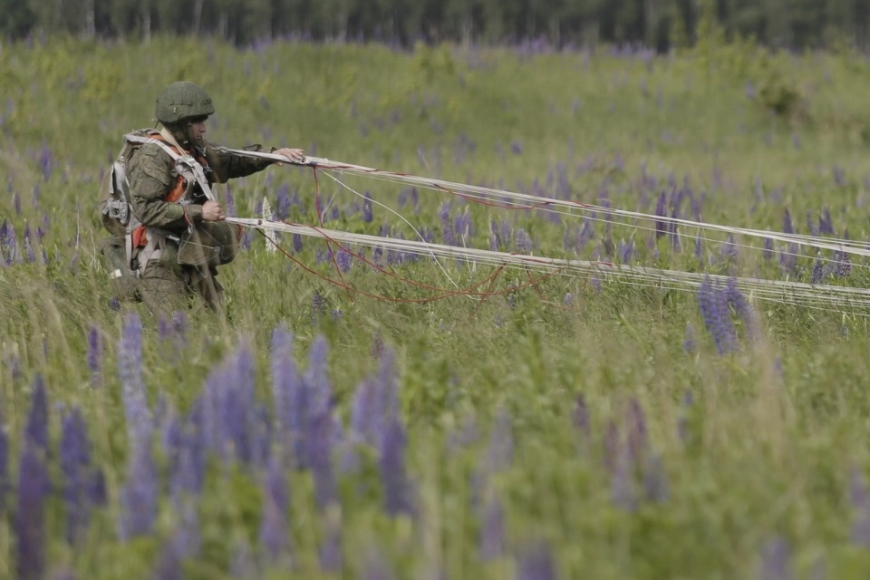 Тактические учения 76-й десантно-штурмовой дивизии. Тактические учения 76-й десантно-штурмовой дивизии.