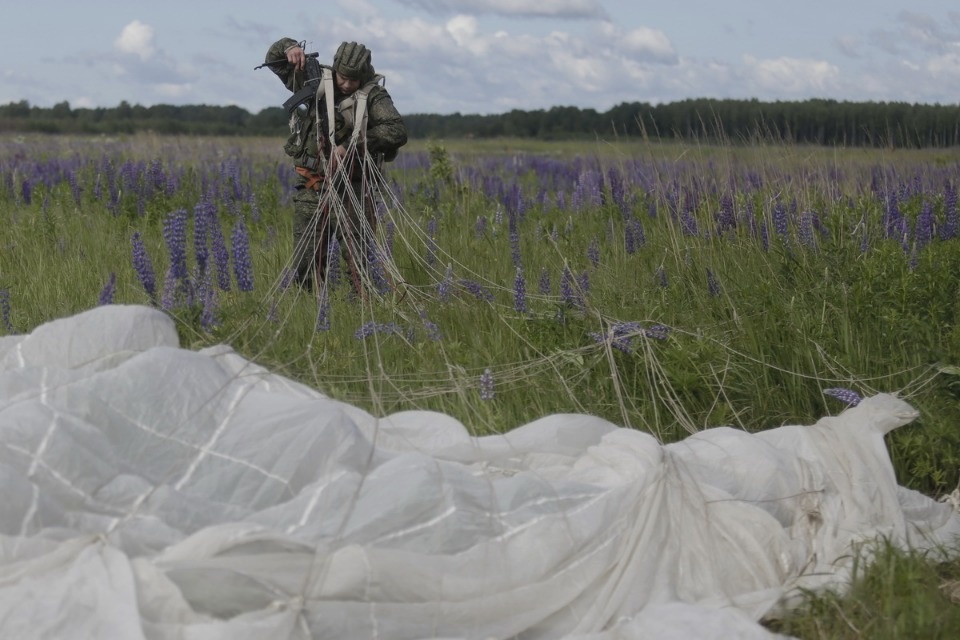 Тактические учения 76-й десантно-штурмовой дивизии. Тактические учения 76-й десантно-штурмовой дивизии.