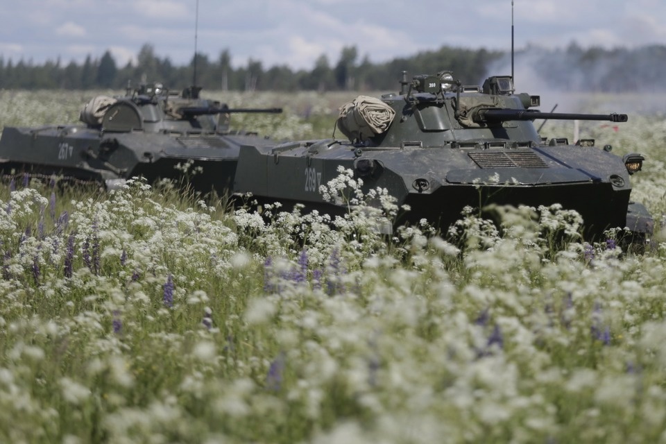 Тактические учения 76-й десантно-штурмовой дивизии. Тактические учения 76-й десантно-штурмовой дивизии.