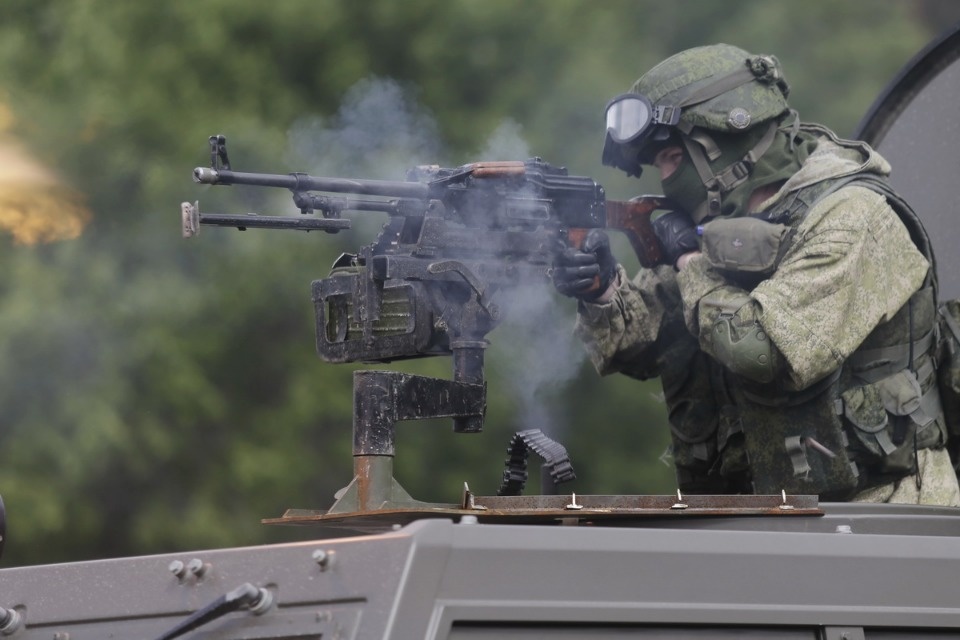 На учениях в Печорском районе десантники уничтожили условных боевиков На учениях в Печорском районе десантники уничтожили условных боевиков