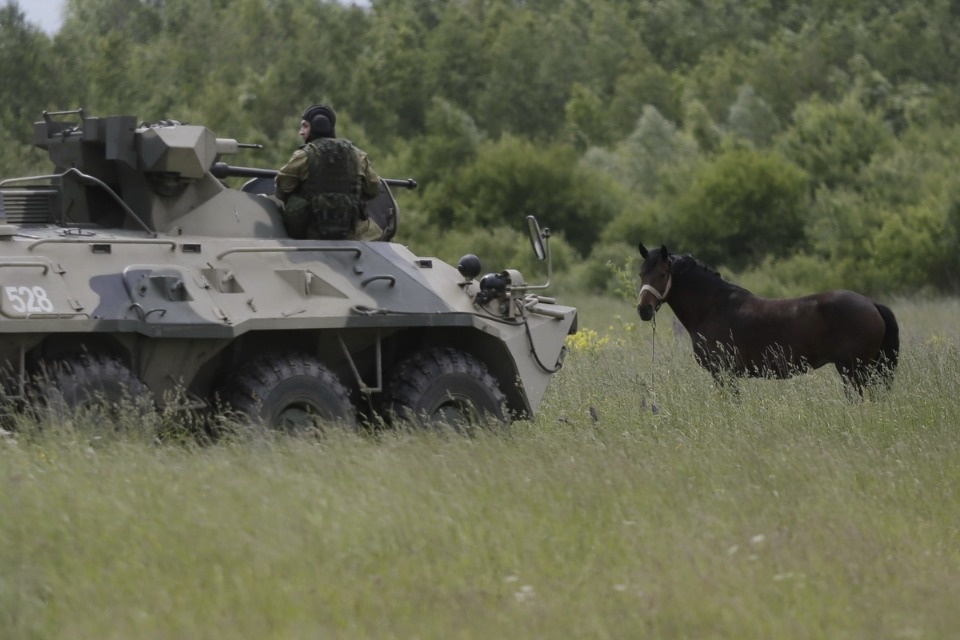 На учениях в Печорском районе десантники уничтожили условных боевиков На учениях в Печорском районе десантники уничтожили условных боевиков