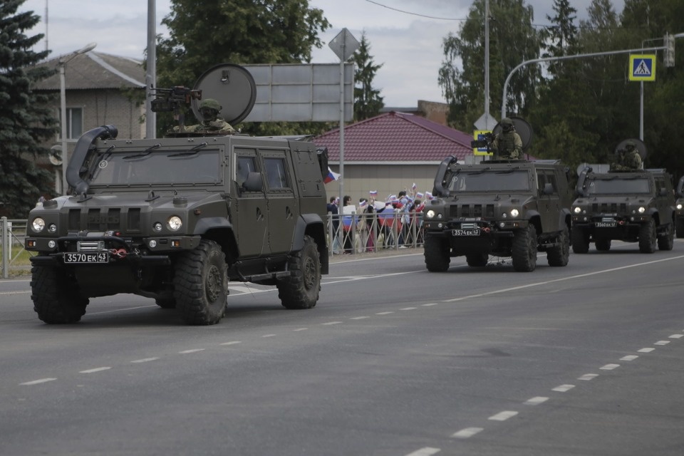 На учениях в Печорском районе десантники уничтожили условных боевиков На учениях в Печорском районе десантники уничтожили условных боевиков