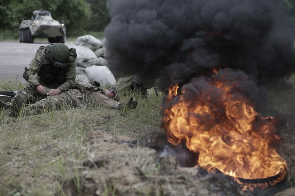 На учениях в Печорском районе десантники уничтожили условных боевиков На учениях в Печорском районе десантники уничтожили условных боевиков
