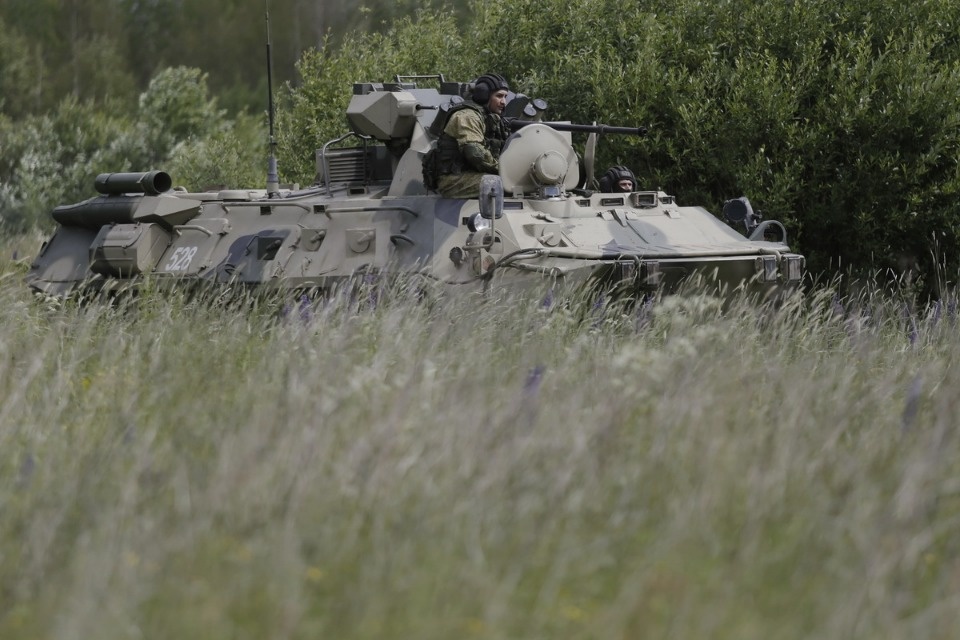 На учениях в Печорском районе десантники уничтожили условных боевиков На учениях в Печорском районе десантники уничтожили условных боевиков