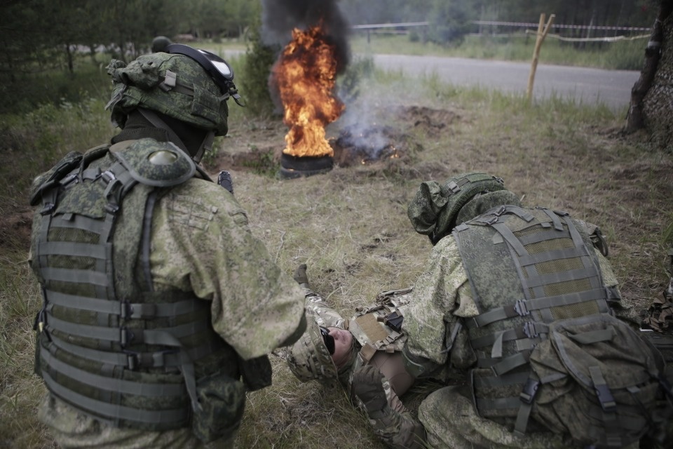 На учениях в Печорском районе десантники уничтожили условных боевиков На учениях в Печорском районе десантники уничтожили условных боевиков