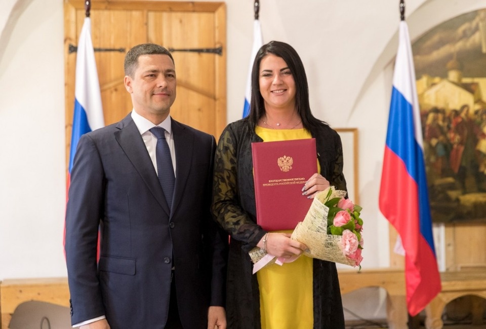 Накануне Дня России Михаил Ведерников вручил государственные награды Накануне Дня России Михаил Ведерников вручил государственные награды