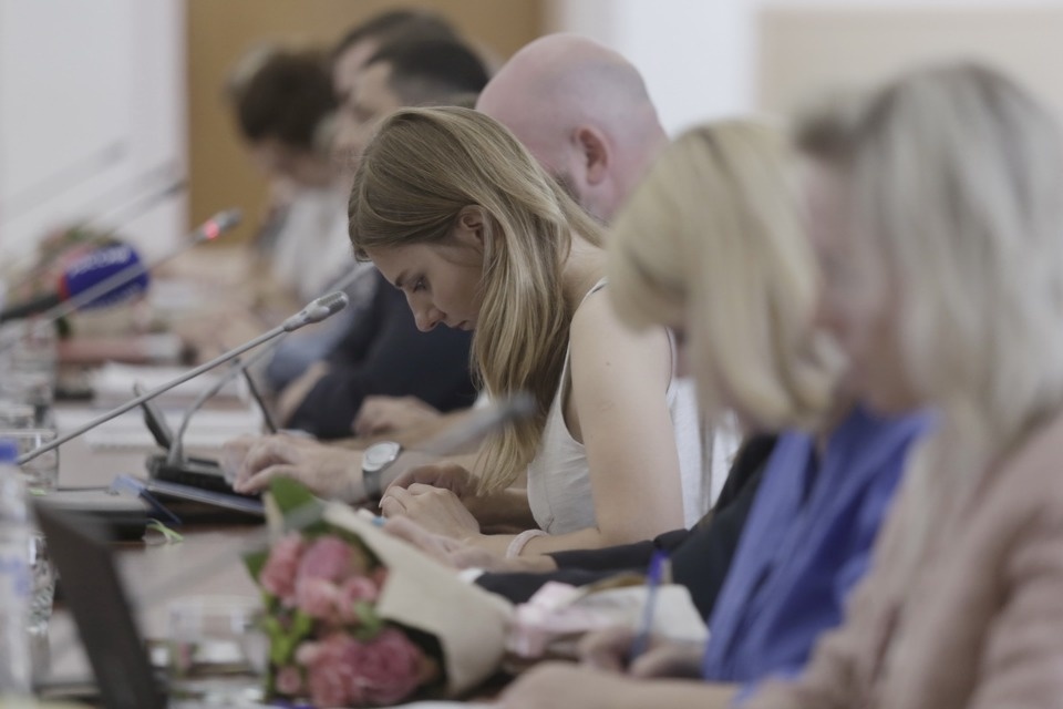 Пресс-конференции врио губернатора Псковской области Михаила Ведерникова