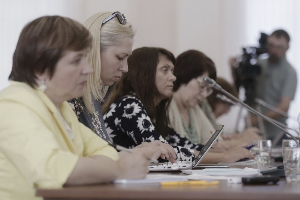 Пресс-конференции врио губернатора Псковской области Михаила Ведерникова