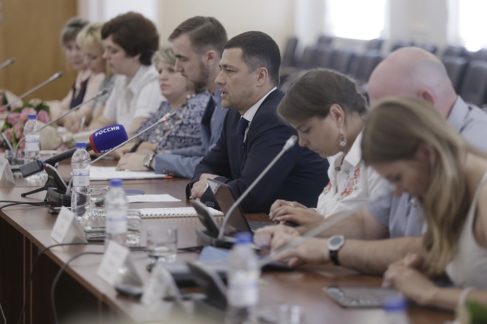 Пресс-конференции врио губернатора Псковской области Михаила Ведерникова