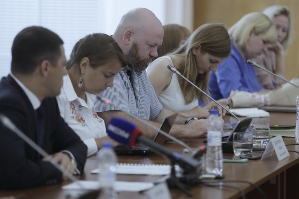 Пресс-конференции врио губернатора Псковской области Михаила Ведерникова