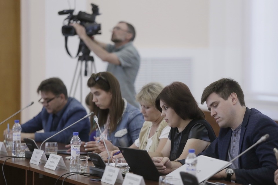 Пресс-конференции врио губернатора Псковской области Михаила Ведерникова