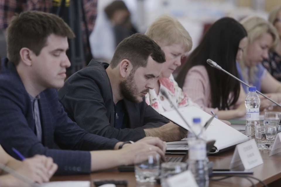 Пресс-конференции врио губернатора Псковской области Михаила Ведерникова