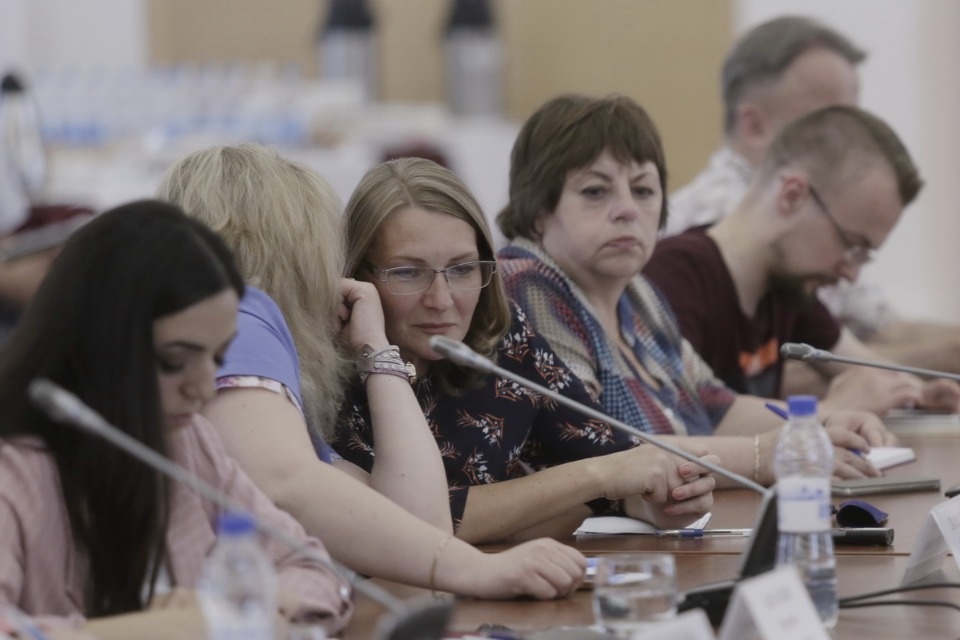 Пресс-конференции врио губернатора Псковской области Михаила Ведерникова